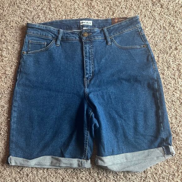 NWT! Ava & Viv Medium Wash High Rise Bermuda Shorts Size 16W - Picture 7 of 7